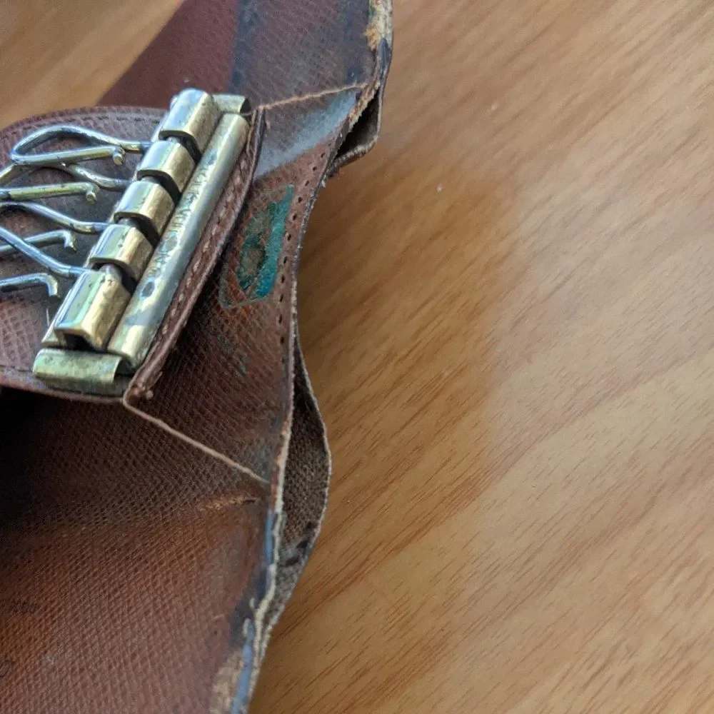 Louis Vuitton Key Holder/Wallet #354💥PRICE DROP💥
